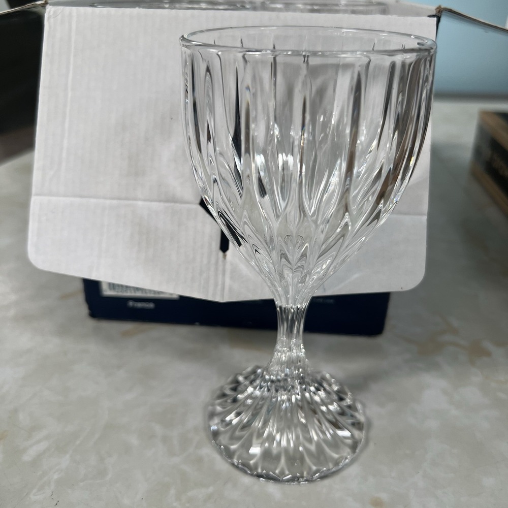 Mikasa Park Lane Clear Cut Crystal Wine Glass Set of 4, SN 101/003